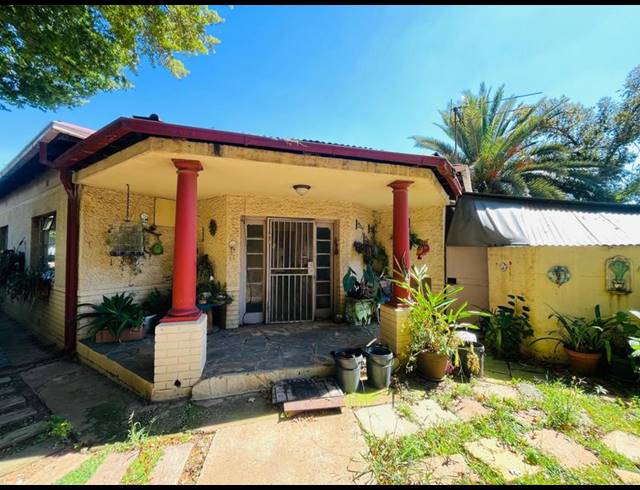 4 BEDROOM HOUSE FOR SALE IN BOKSBURG SOUTH